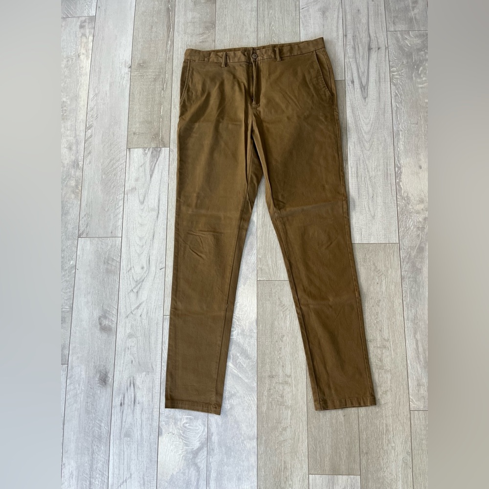 Old Navy Ultimate Skinny Kahki 36x36